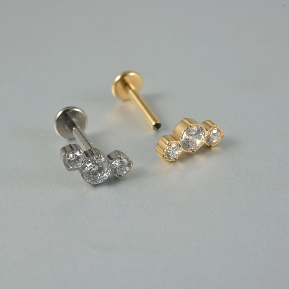 Brincos de cartilagem de titân - Cluster Stud Ear avaliação e preço