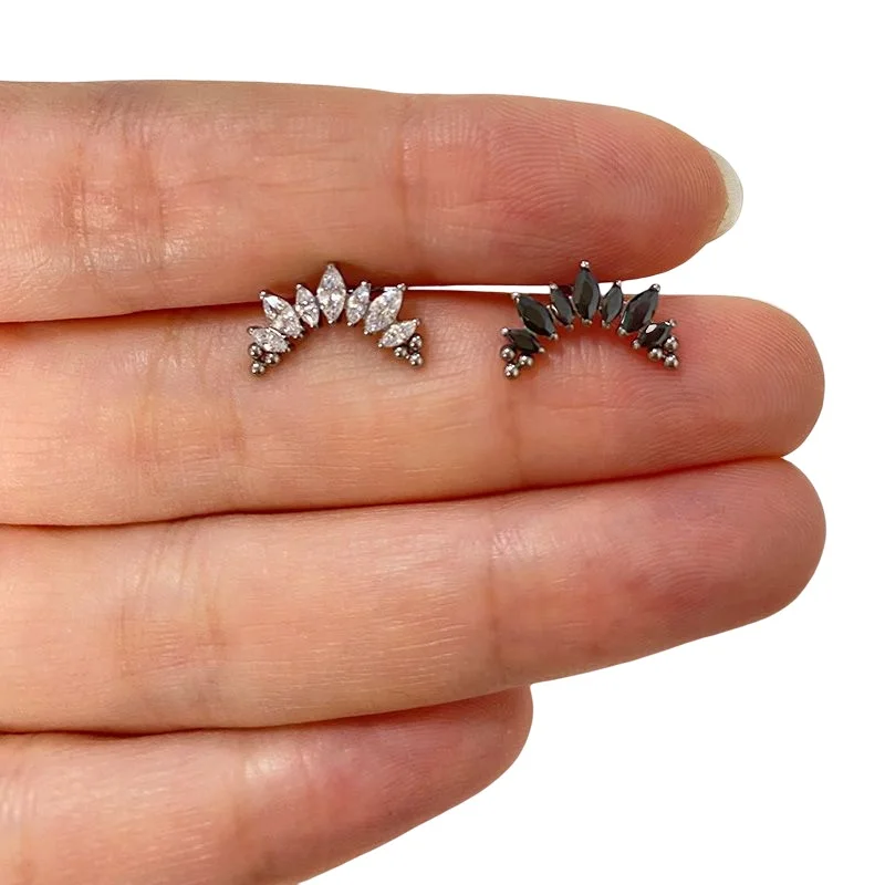 ASTM F136 Titanium PIERC 7 CZ  - Cluster Stud Ear avaliação e preço