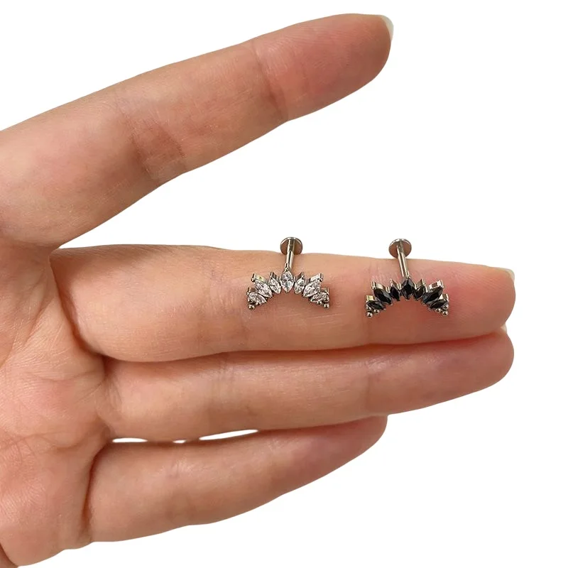 ASTM F136 Titanium PIERC 7 CZ  - Cluster Stud Ear avaliação e preço