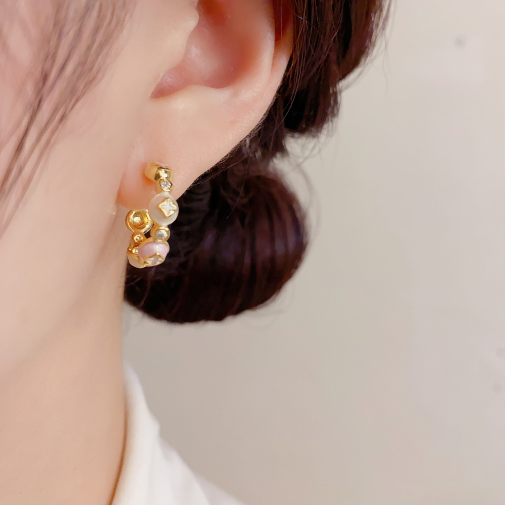 Brincos de Meia Argola Esmalta - Cluster Stud Ear avaliação e preço
