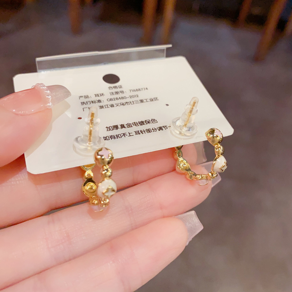 Brincos de Meia Argola Esmalta - Cluster Stud Ear avaliação e preço