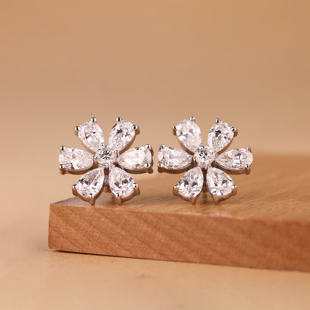 Brincos de Moissanite em Forma - Cluster Stud Ear avaliação e preço